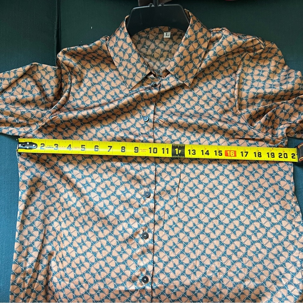 Lot Of 2 Button Down Satin Sheen Blouses. Size L. - image 7